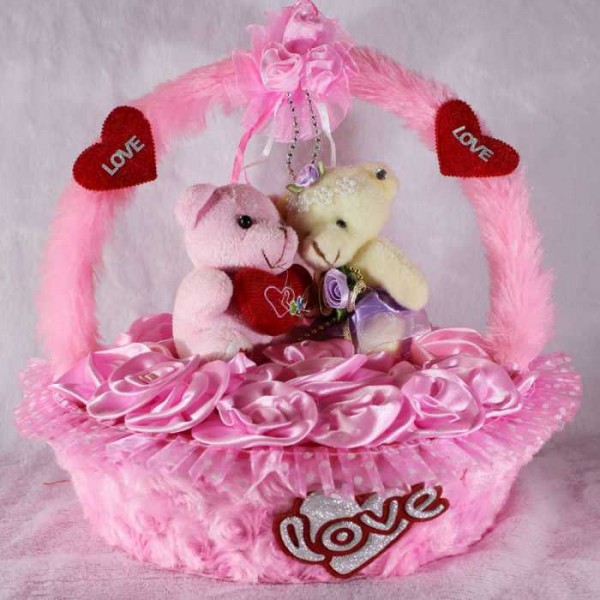 Beautiful Pink Basket of Satan Roses with Love Couple Teddy Bears